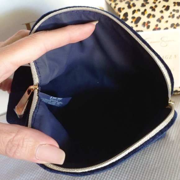 Dior Beauty Double Lipstick Bundle w/Blue Velvet CD Cosmetic Bag + More NEW - Picture 5 of 7